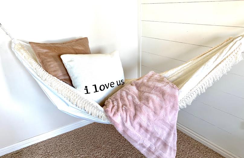 Kids room online hammock